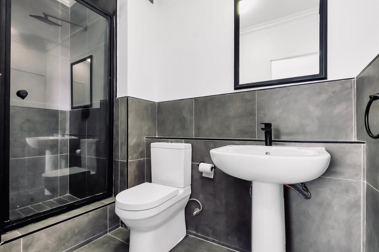 2 Bedroom 2 Bath Luxury - Sandton Cbd Γιοχάνεσμπουργκ Εξωτερικό φωτογραφία